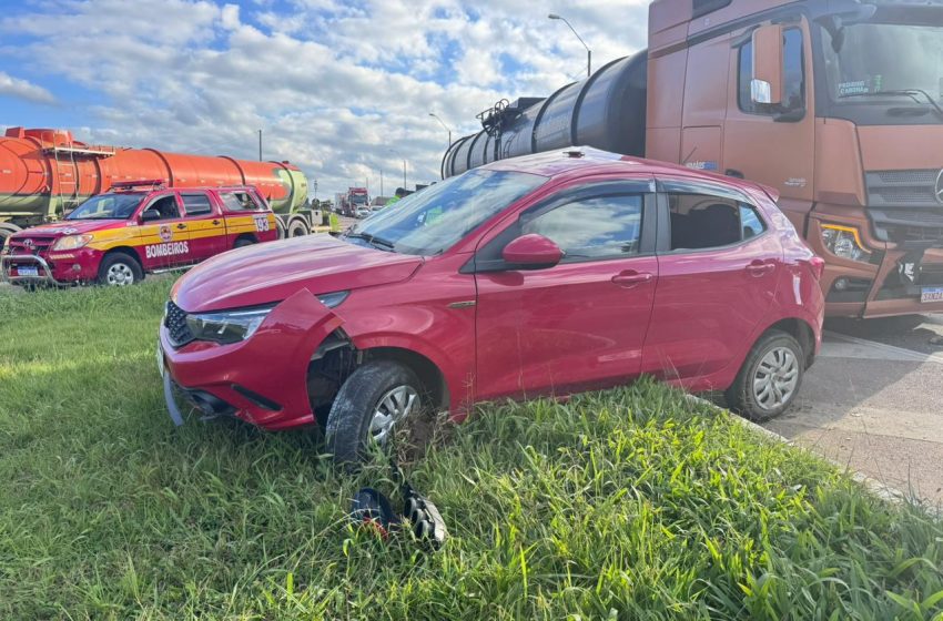  Colisão entre carro e caminhão deixa três feridos na BR – 116