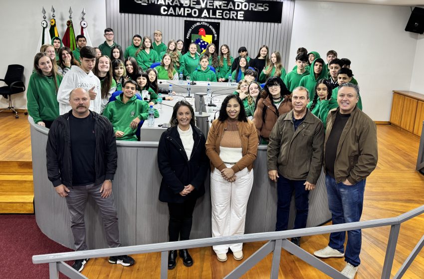  Alunos vivenciam rotina de Executivo e Legislativo