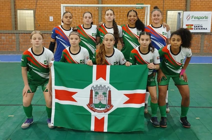  PASSAPORTE: meninas do futsal na fase estadual