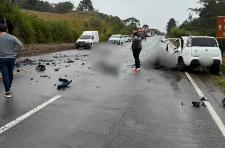3 MORTES: colisão fatal entre carro e carreta na SC-418