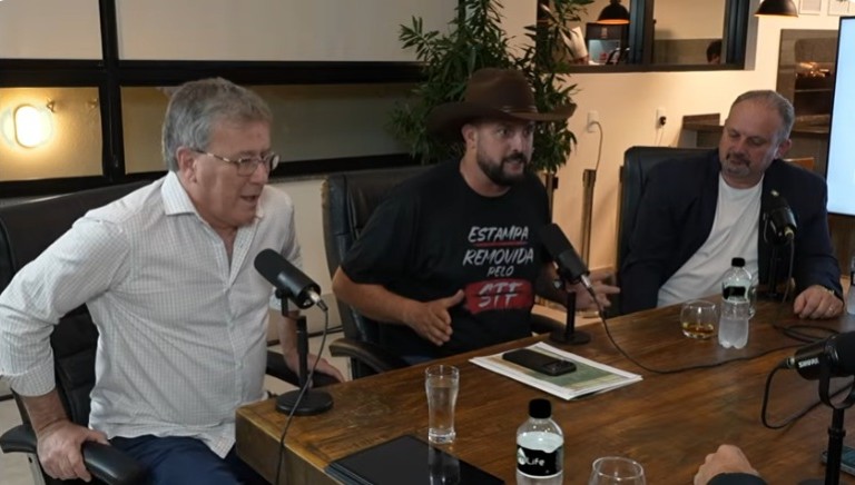 AGRESSÃO POLÍTICA: Tirso “ofendido” em podcast
