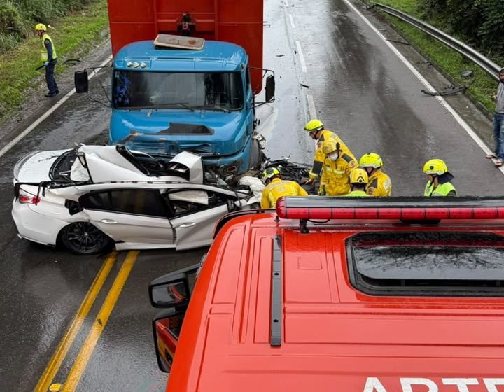  Mulher de 26 anos morre em acidente na SC-418