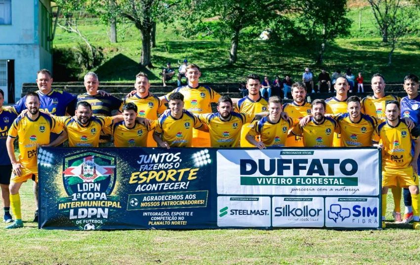  Intermunicipal de Futebol retorna com jogos disputados e homenagem a desportista