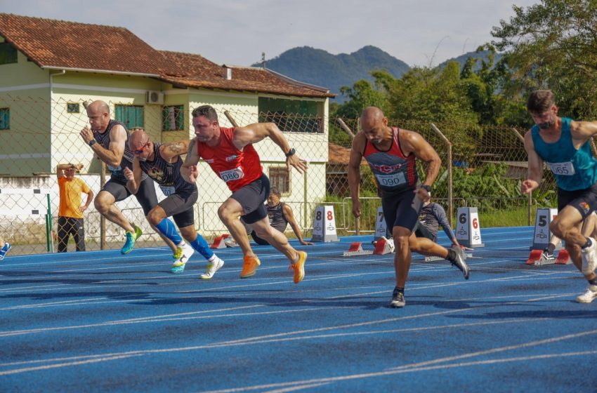  Lucas Azevedo bate dois recordes no Campeonato Estadual Master de Atletismo