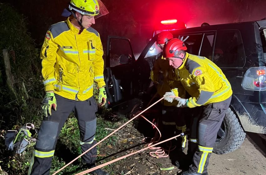  Jovem cai de ribanceira de 15 metros  no mirante de Rio Natal